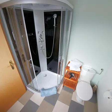 Haus Tapestry بيت ضيافة 3*