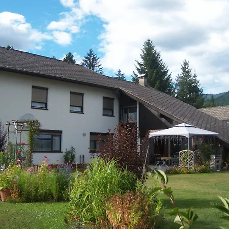 Haus Tapestry Guest house *