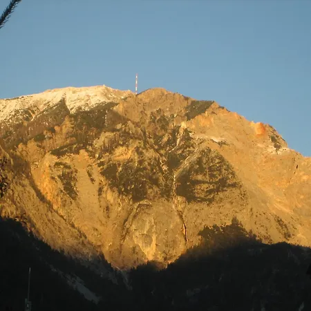Haus Tapestry Guest house *