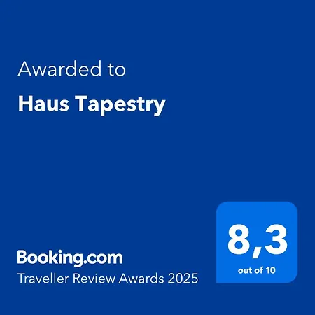 Haus Tapestry * Noetsch