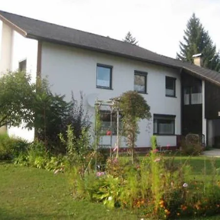 Haus Tapestry